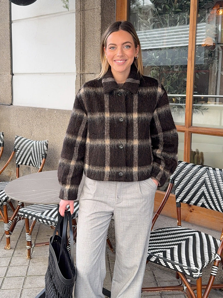 Damen Kurze karierte Bouclé‑Jacke mit kastiger Silhouette und Knopfleiste Shop Nory