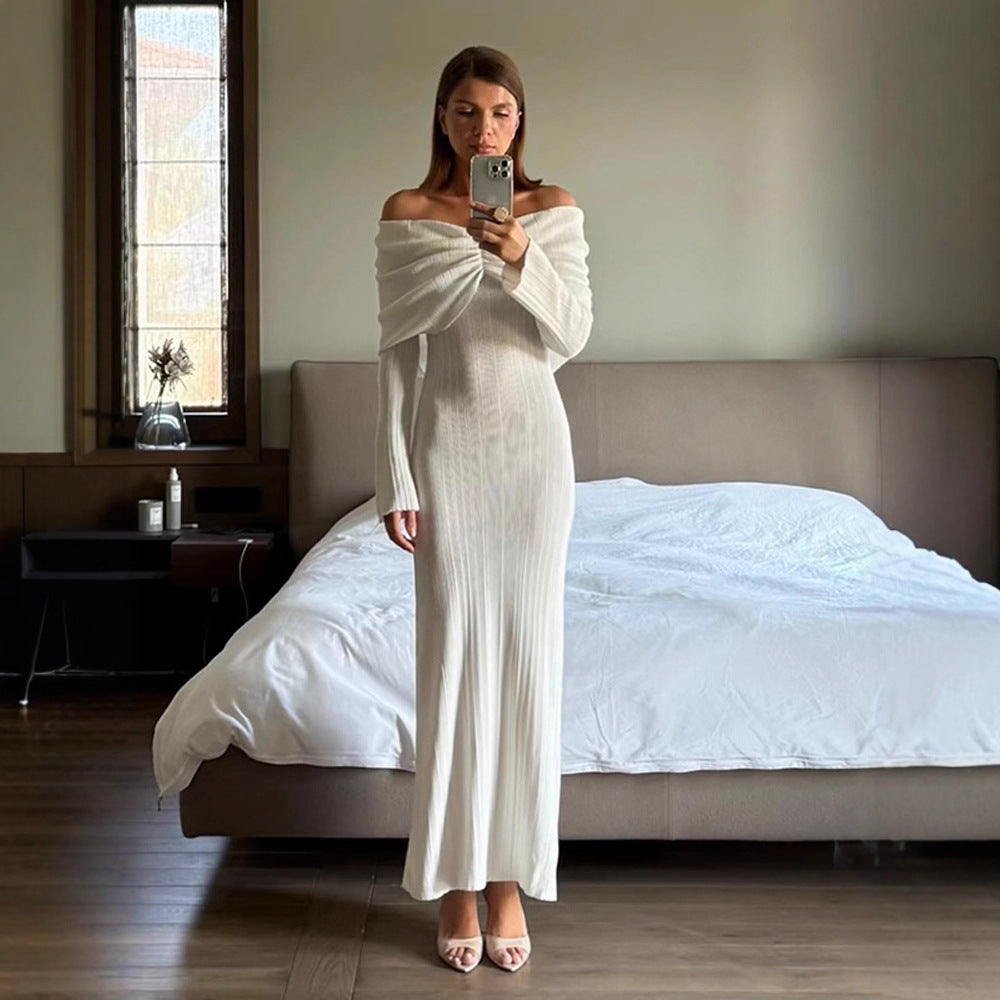 Damen Schulterfreies Maxikleid aus geripptem Feinstrick mit drapiertem Carmen‑Ausschnitt und figurnaher Silhouette Shop Nory
