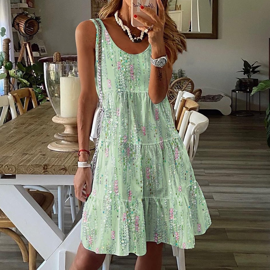 Damen luftiges Sommerkleid mit fließendem Rock und dekorativen Details
