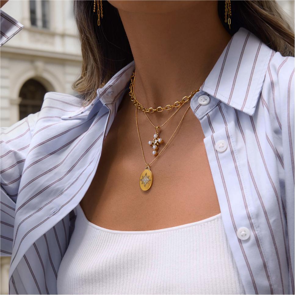 Damen Halskette mit funkelndem Sternanhänger und hypoallergener Edelstahlverarbeitung Shop Nory
