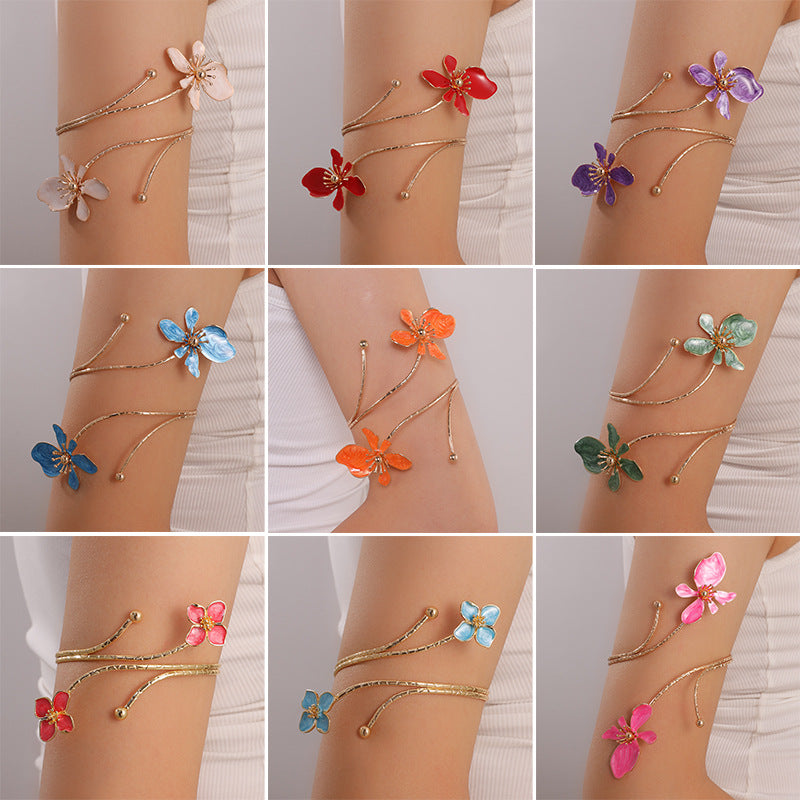 Damen Armreif mit prachtvollem floralen Design Shop Nory
