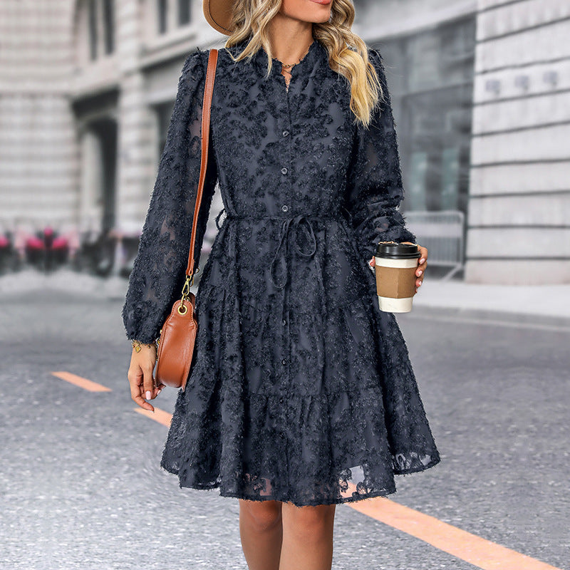 Damen Kleid im romantischen Boho-Stil mit Knopfverschluss und Bindegürtel