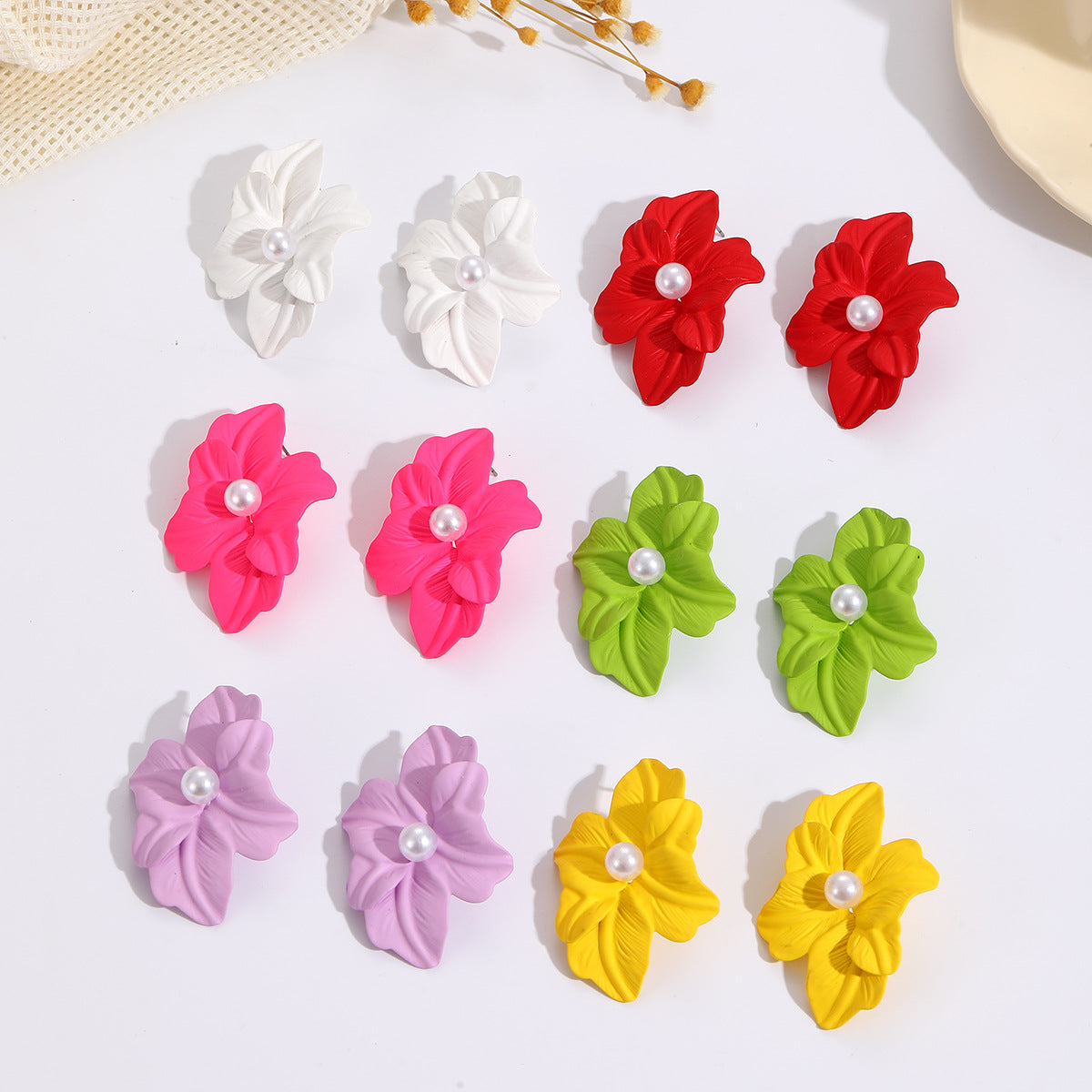 Damen Ohrclips im floralen Design mit eleganter Perle Shop Nory