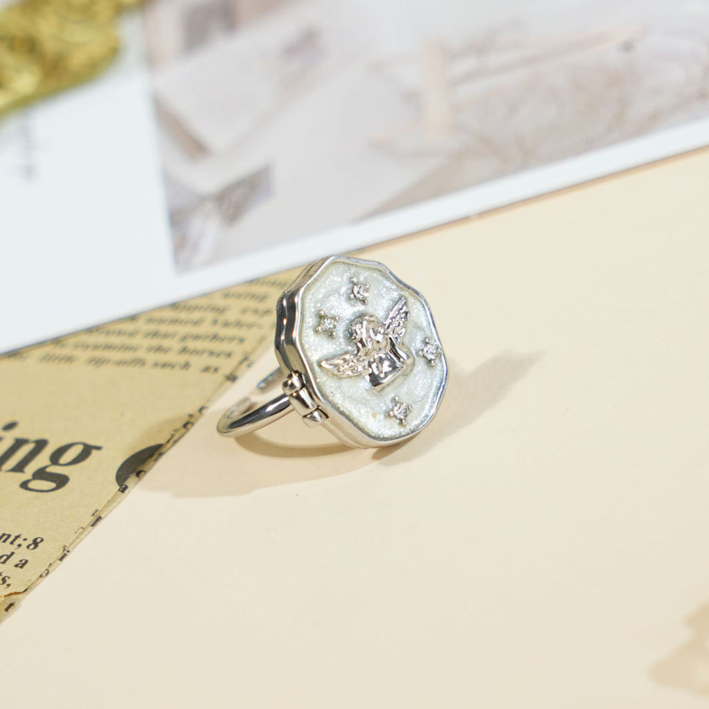 Damenring mit detailverliebtem Engel-Motiv Shop Nory