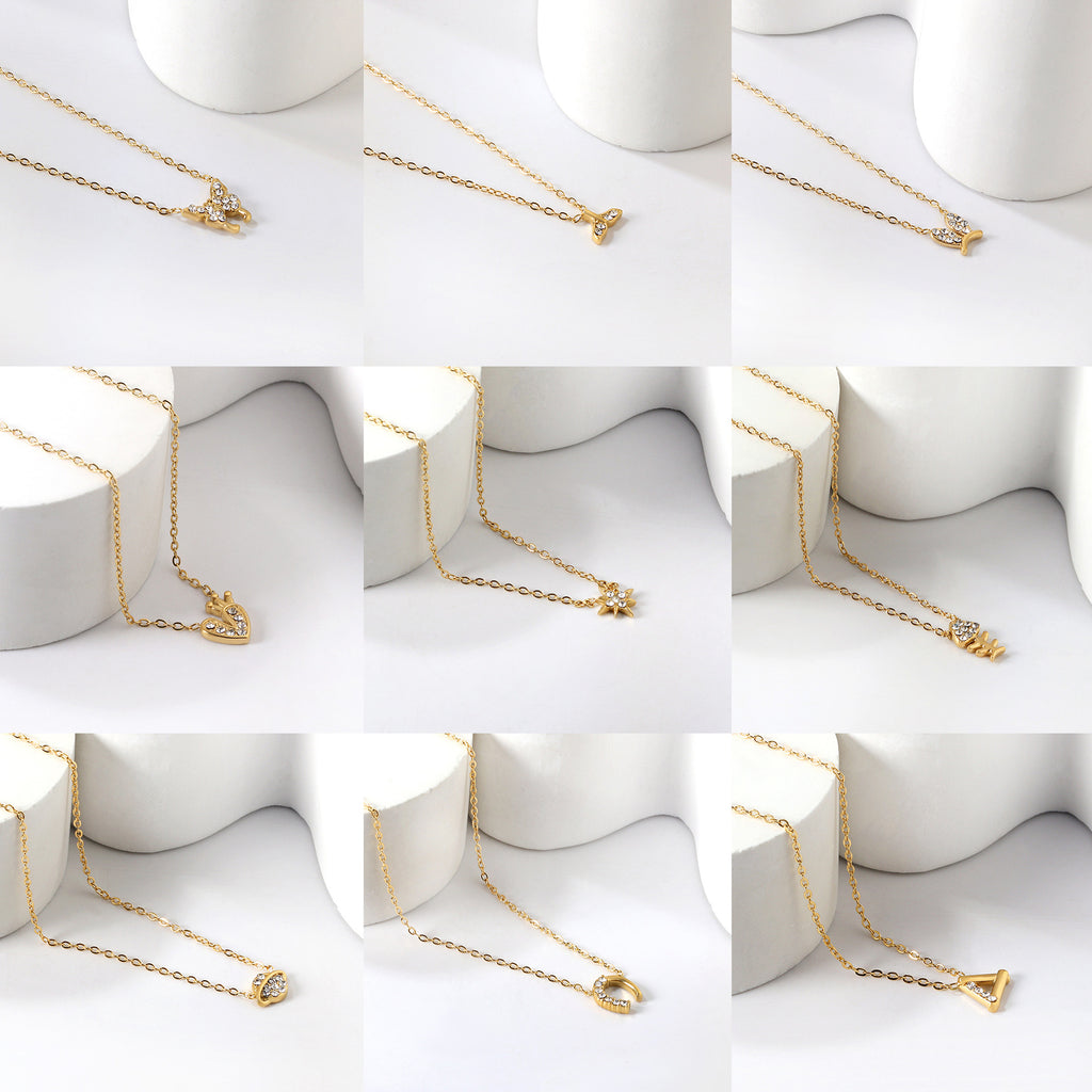 Damen Halskette mit liebevollem Herzmotiv aus goldplattiertem Edelstahl und funkelnden Zirkonia Shop Nory