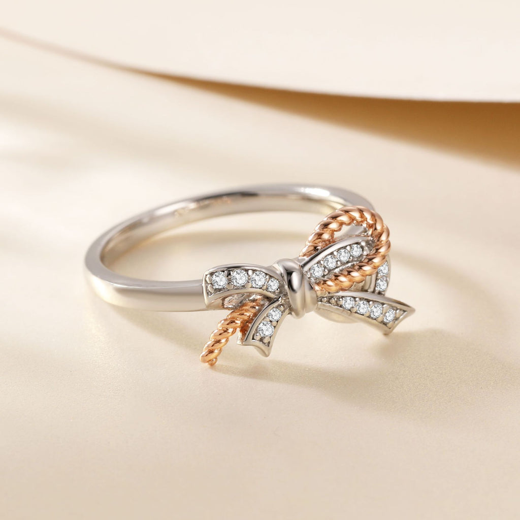 Damenring im eleganten Schleifen-Design mit funkelnden Zirkonia Shop Nory