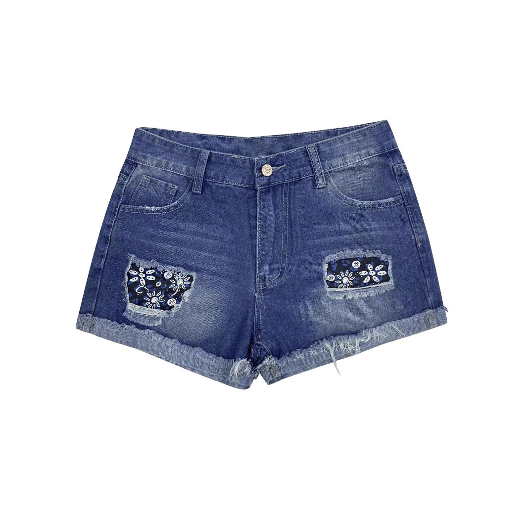 Damen Modische Destroyed Denim-Shorts mit floralem Design