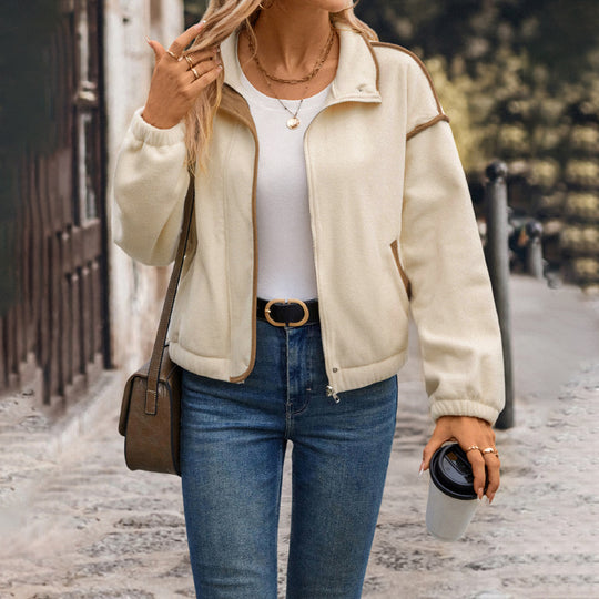 Damen Kurzjacke aus Teddy-Fleece mit Stehkragen, Kontrastpaspel und Reißverschluss Shop Nory
