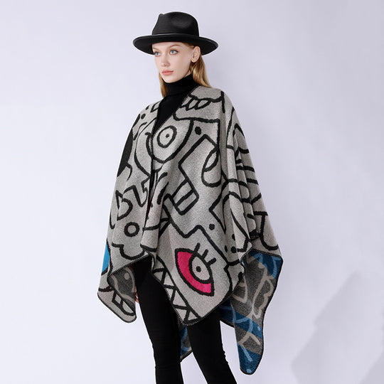 Damen Oversize-Poncho im künstlerischen Print mit zweifarbiger Kantenverarbeitung und asymmetrischem Zipfelsaum Shop Nory
