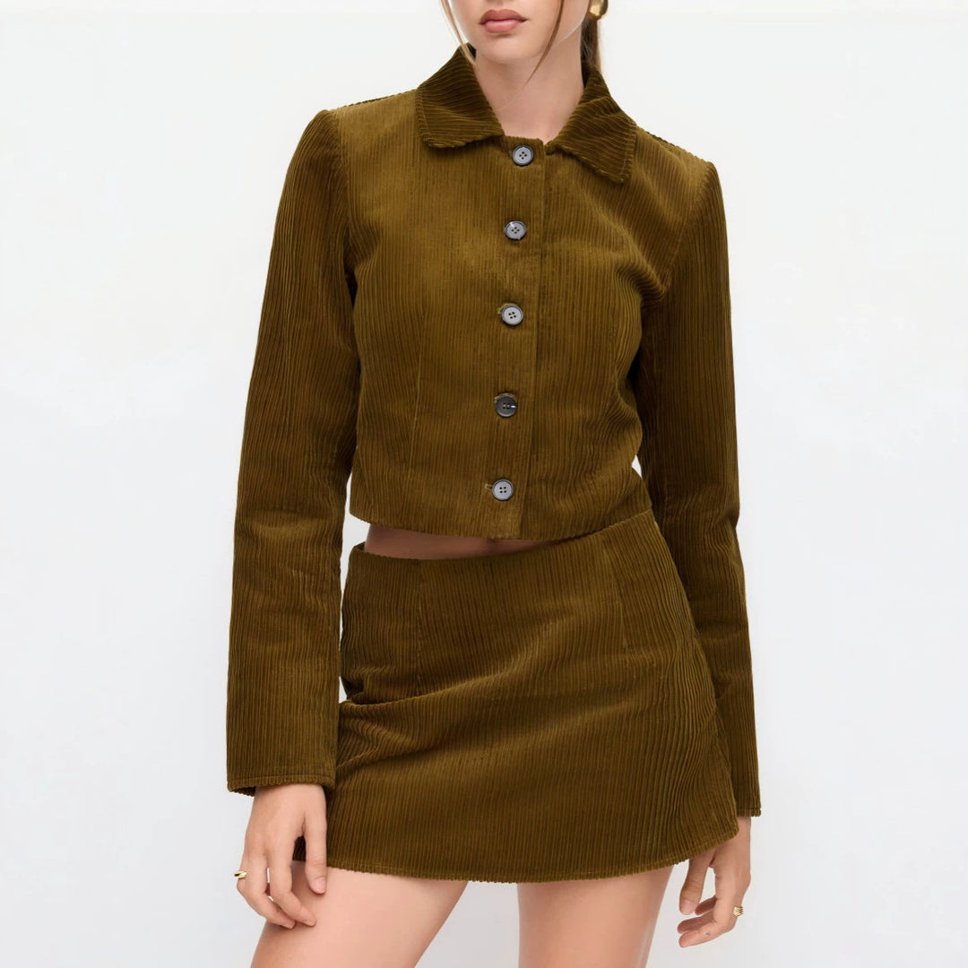 Damen Plissierte Kurzjacke mit Hemdkragen und umgeschlagenen Manschetten Shop Nory