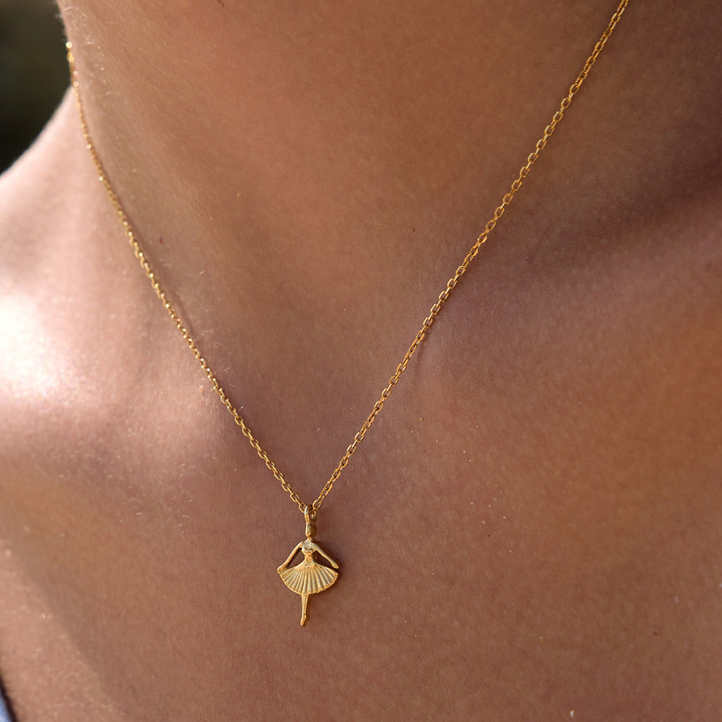 Damen Halskette mit funkelnden Sternanhängern und verstellbarem Edelstahlverschluss Shop Nory
