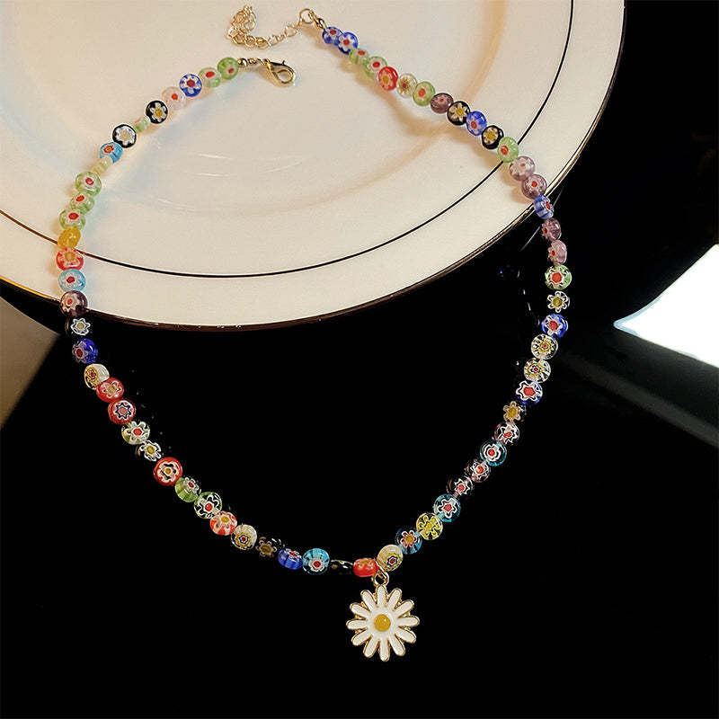 Bunte Halskette Mit Gänseblümchen-Anhänger | Shop Nory