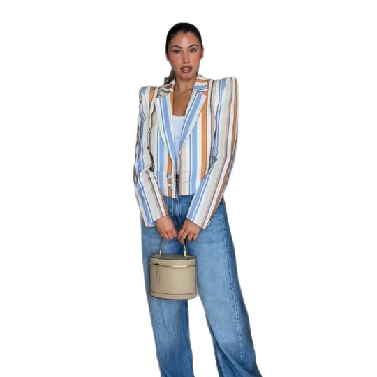 Damen Gestreifter Cropped-Blazer mit skulpturierter Schulterpartie Shop Nory