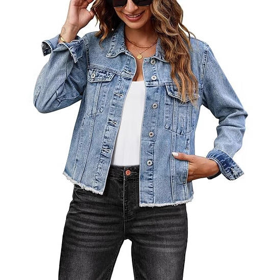Damen Kurz geschnittene Denim-Jacke mit fransigem Saum und Brusttaschen Shop Nory