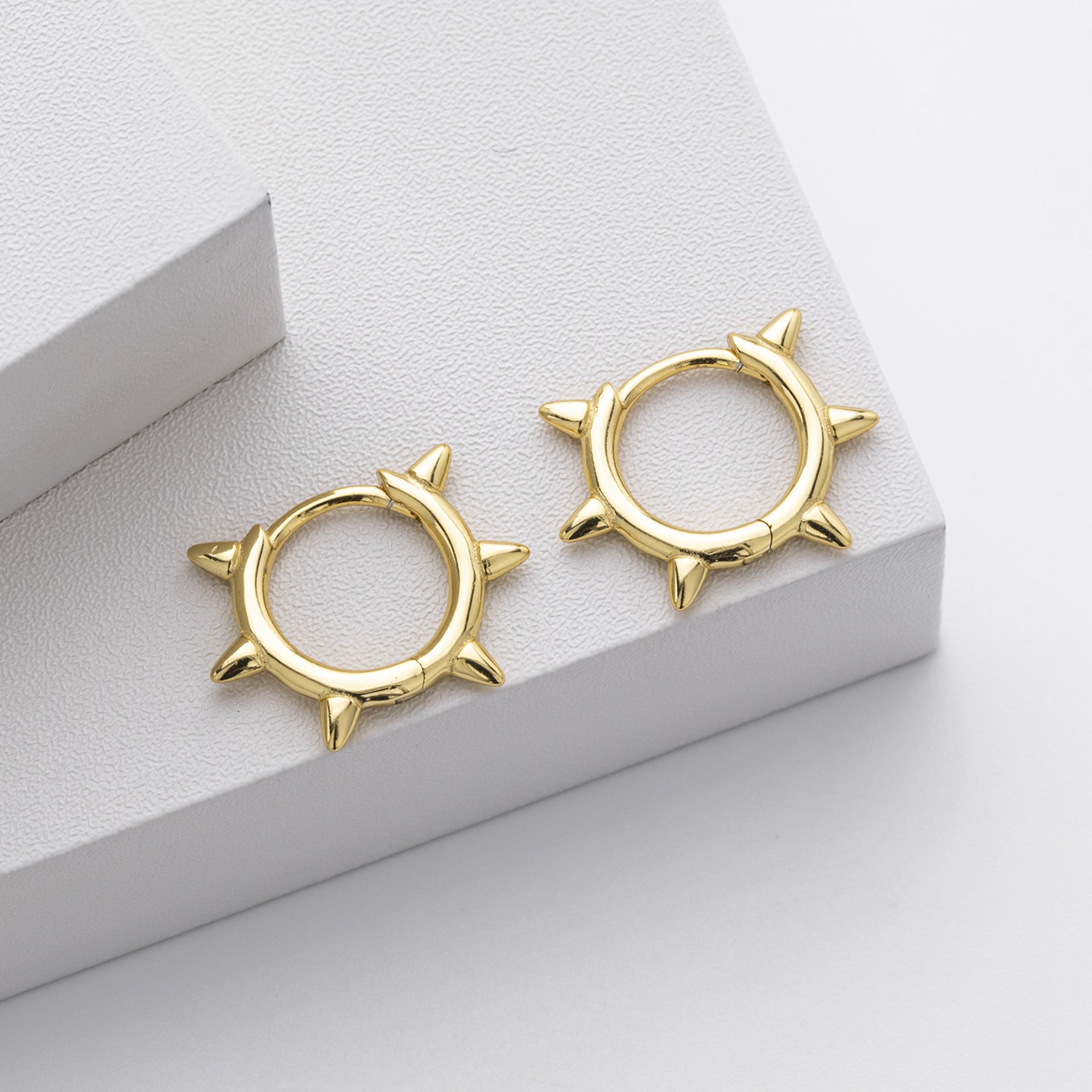 Damen Ohrhänger mit spitzem Design aus hochwertigem 925 Sterling Silber Shop Nory