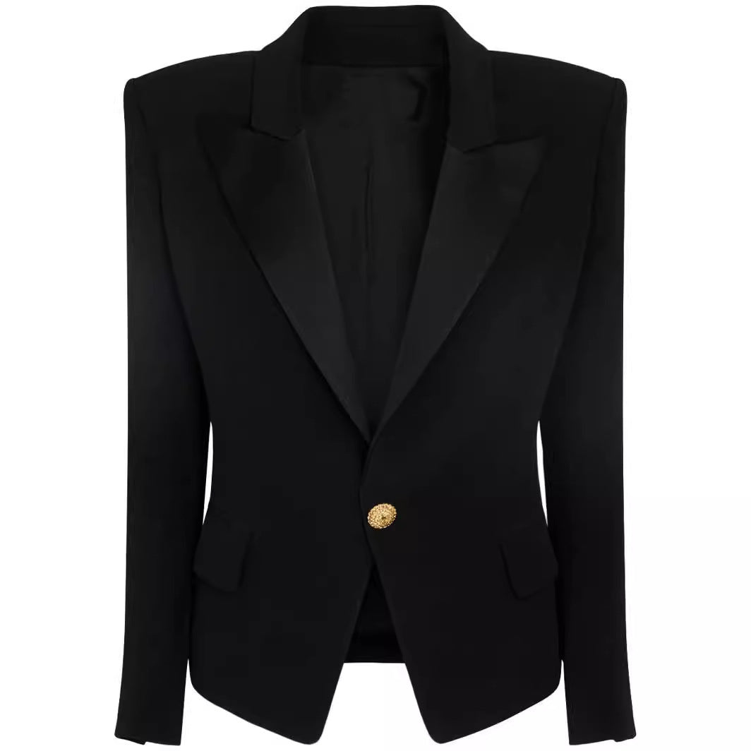 Damen Figurnaher Smokingblazer im Tailoring mit betonter Schulter und goldener Zierknopfleiste Shop Nory