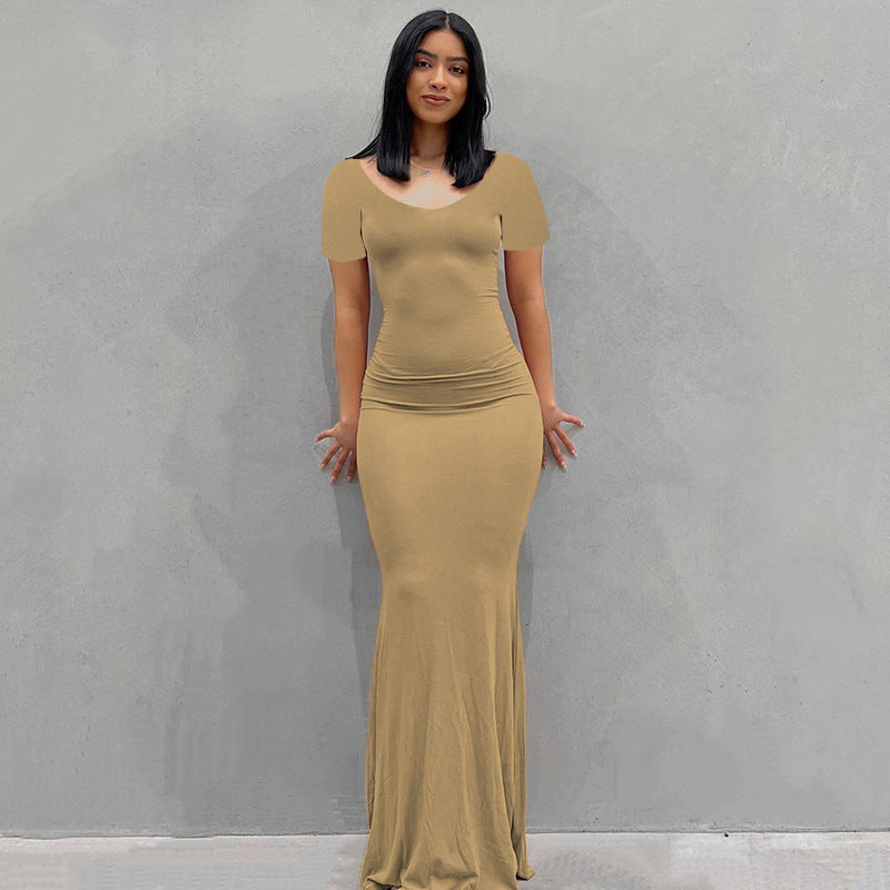 Damen Körperbetontes Maxi‑Jerseykleid mit taillierter Drapierung, langen Ärmeln und ausgestelltem Saum Shop Nory