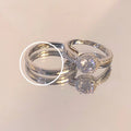 Damen Verlobungsring mit funkelndem Diamanten und eleganter Zirkonia-Besatz Shop Nory