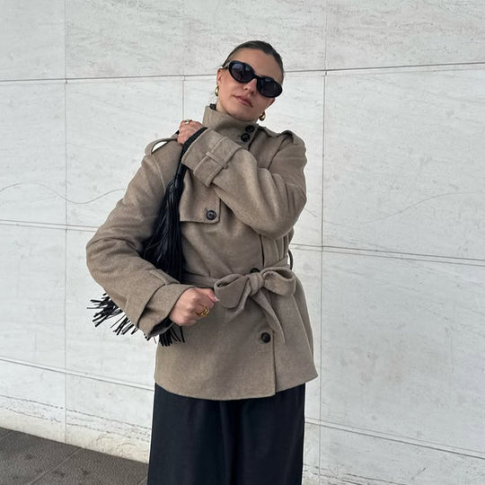 Damen Kurz-Mantel im Trench-Stil mit Bindegürtel und Stehkragen Shop Nory