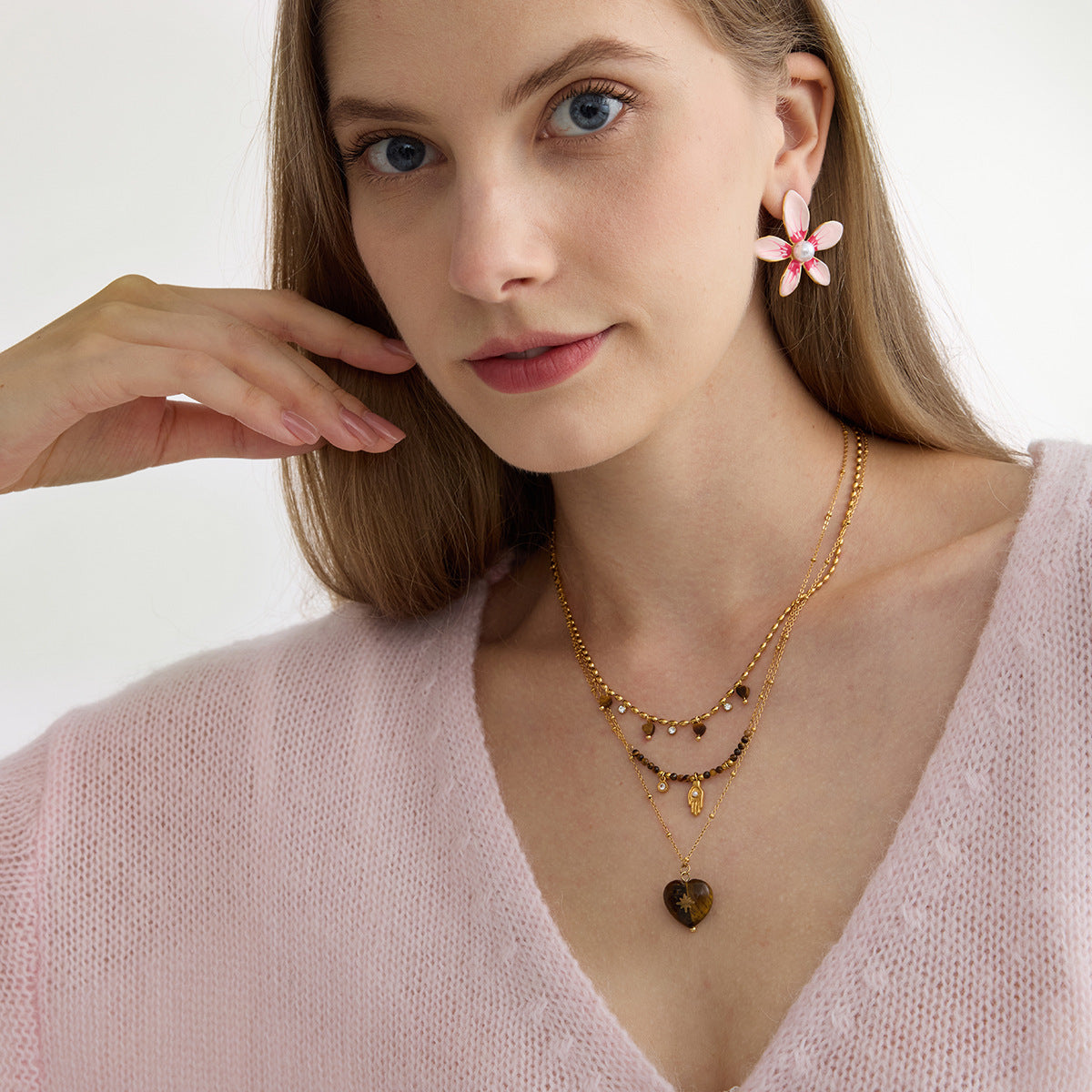 Damen Halskette mit funkelnden Zirkonia und Herzanhängern Shop Nory