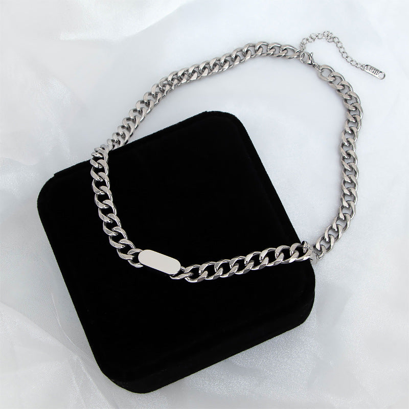 Damen modisches Kettarmband mit personalisierbarem Anhänger Shop Nory