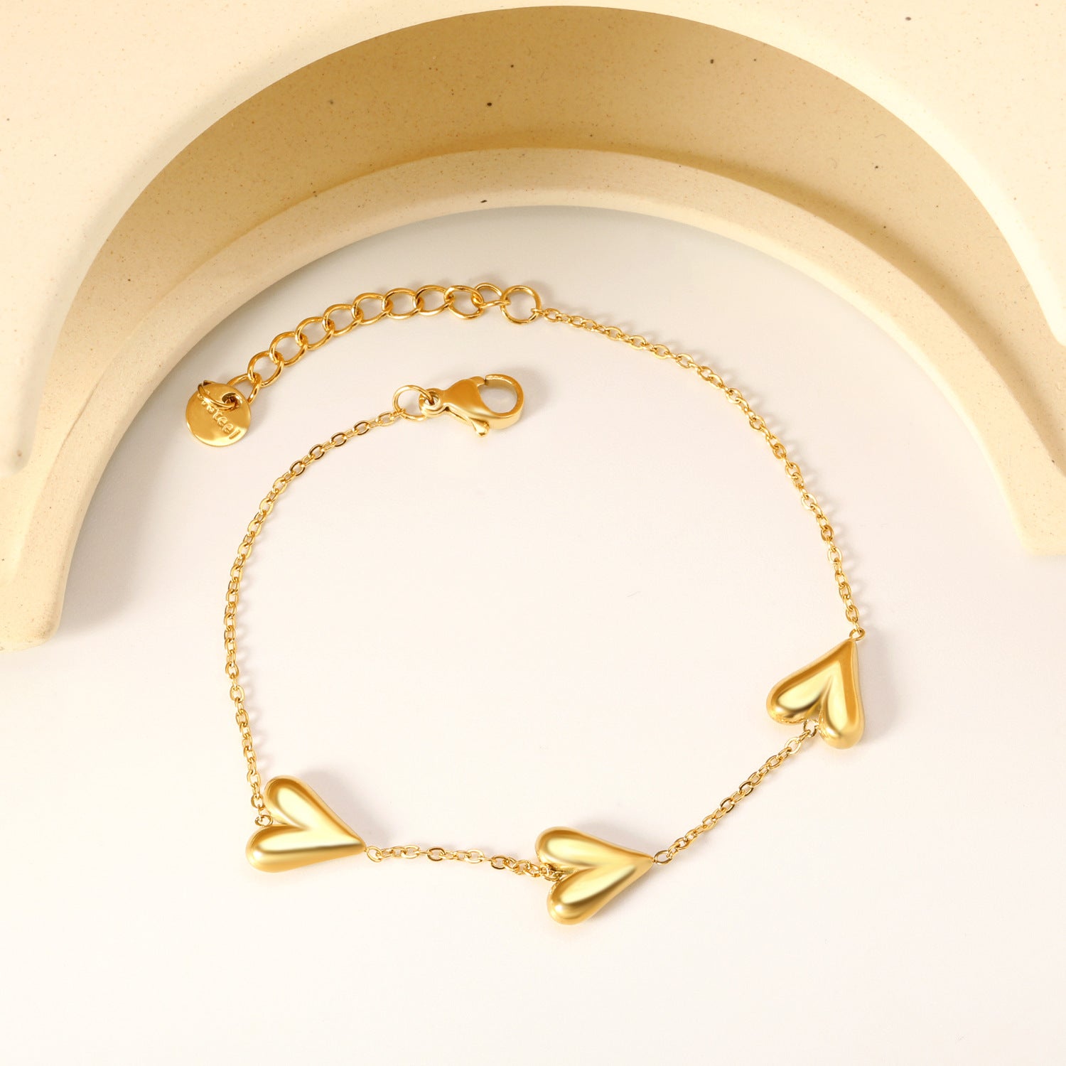 Damen Armband mit stilvollen Herz-Aanhängern und verstellbarem Kettendesign Shop Nory