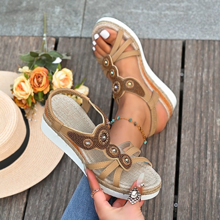 Damen Plateausandalen mit eleganten Perlen-Applikationen Shopnory