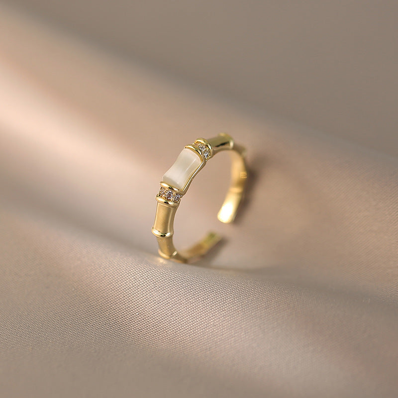 Damenring im eleganten Bambusdesign mit funkelnden Akzenten Shop Nory