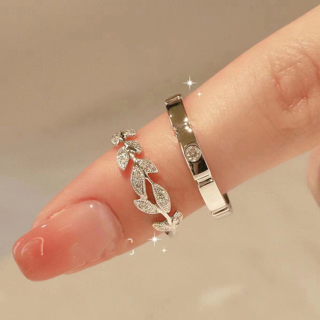 Damen zarter Ring mit filigranem Blattmotiv und funkelnden Zirkonia Shop Nory