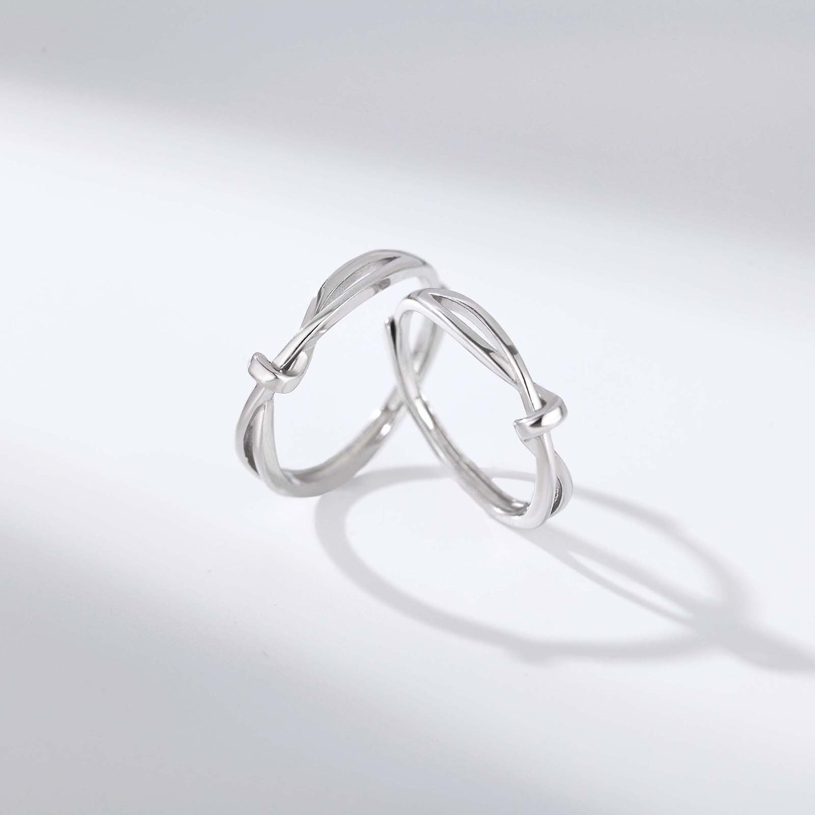 Damenring mit zeitgenössischem, geschwungenem Design und elegantem Knoten Shop Nory