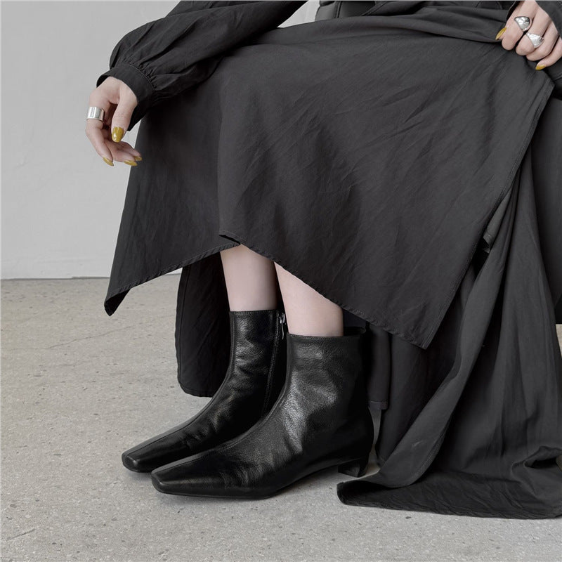 Damen Elegante Leder‑Ankle‑Boots mit quadratischer Zehenform, kurzem Sculpted‑Absatz und Innenreißverschluss Shop Nory