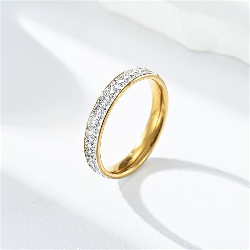 Damen Ring mit funkelndem Zirkonia-Besatz und eleganter Hochglanzoberfläche Shop Nory