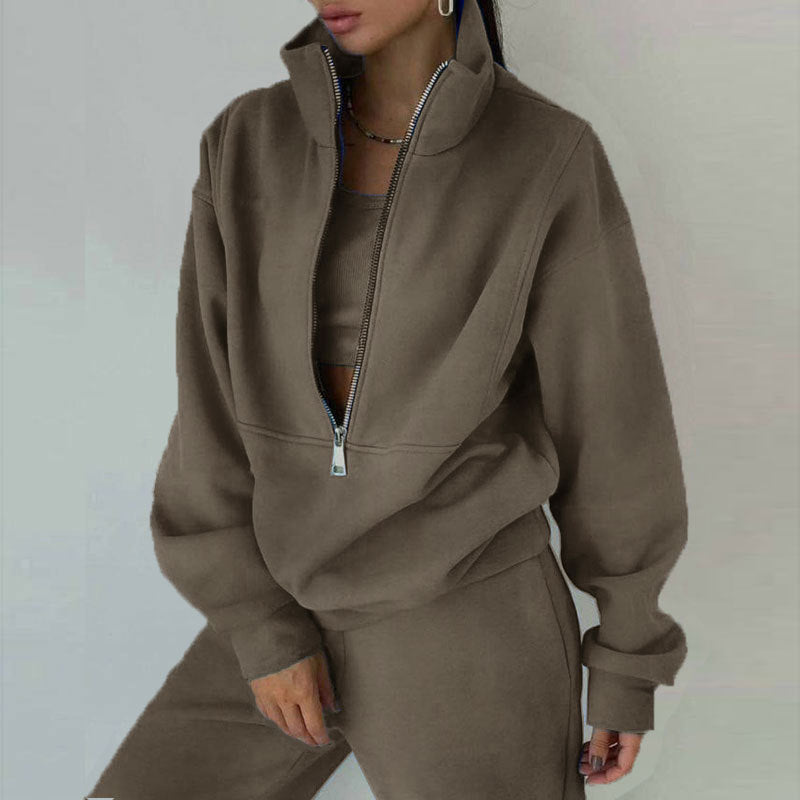 Jogginganzug Damen sportlich elegant mit Oversize-Hoodie und hohem Kragen
