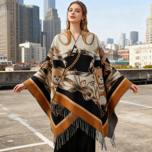 Damen Jacquard-Poncho mit Fransen und illustrativem Teddy-Sattel-Motiv Shop Nory