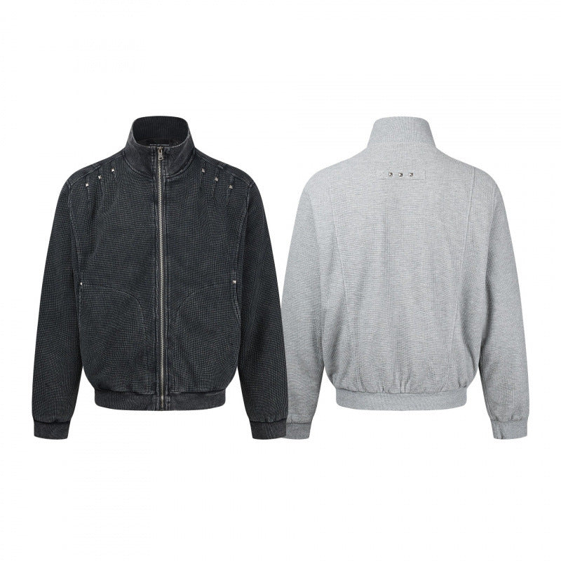 Unisex Grobgestrickte Zip‑Bomberjacke mit Stehkragen, Nieten‑Detail und Reißverschlusstaschen Shop Nory