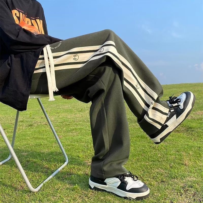 Damen Sportliche Jogginghose mit seitlichen Streifen Shop Nory