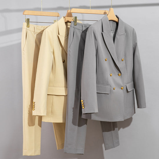 Damen Doppelreihiger Tailoring-Blazer mit Goldknöpfen und figurformenden Abnähern Shop Nory