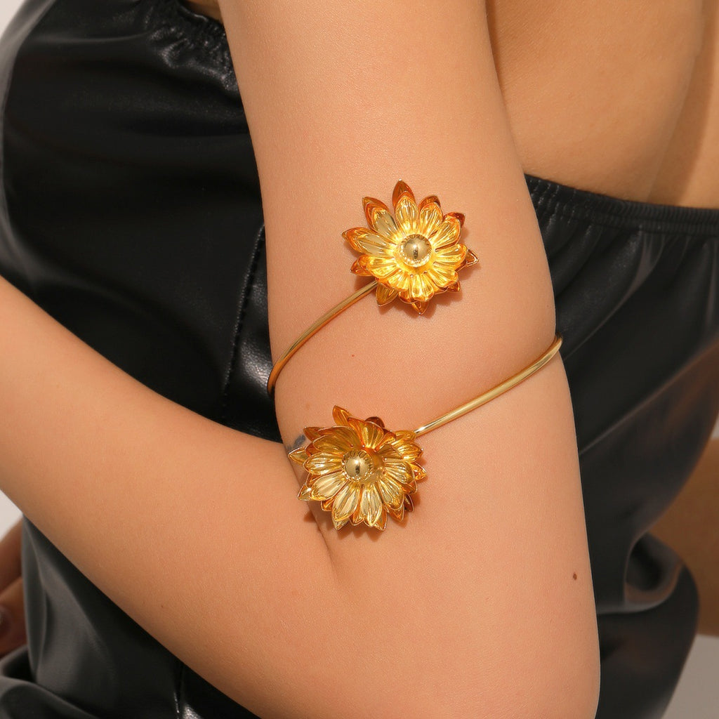 Damen Armband mit floralem 3D-Design Shop Nory