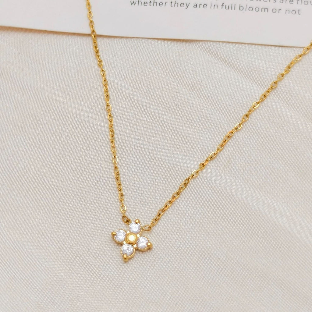 Damen Blüteninspiriertes Goldanhänger-Halskette Shop Nory