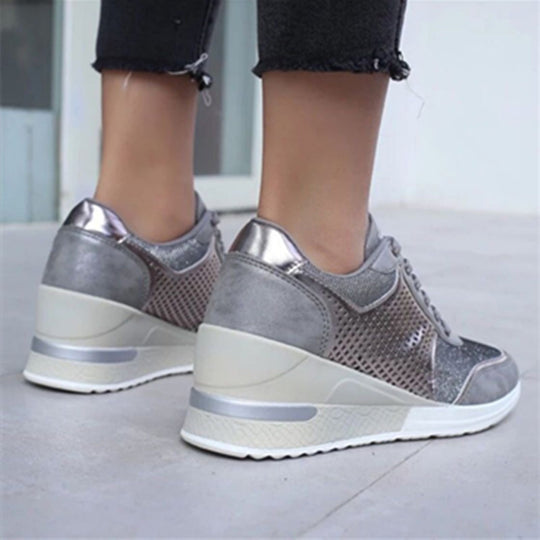 Damen Keilabsatz-Sneaker mit Mesh-Details und gepolstertem Komfort-Fußbett Shop Nory