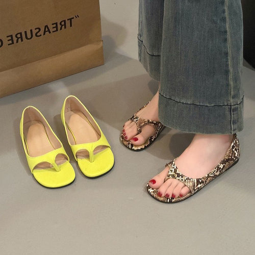 Damen Flache Slip-On-Pantoletten mit Zehenring und weichem Komfortfußbett Shop Nory