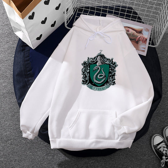 Damen nan gemütlicher Kapuzenpullover im Oversize-Cut mit heraldischem Schlangenwappen und weichem Fleece-Innenfutter Shop Nory