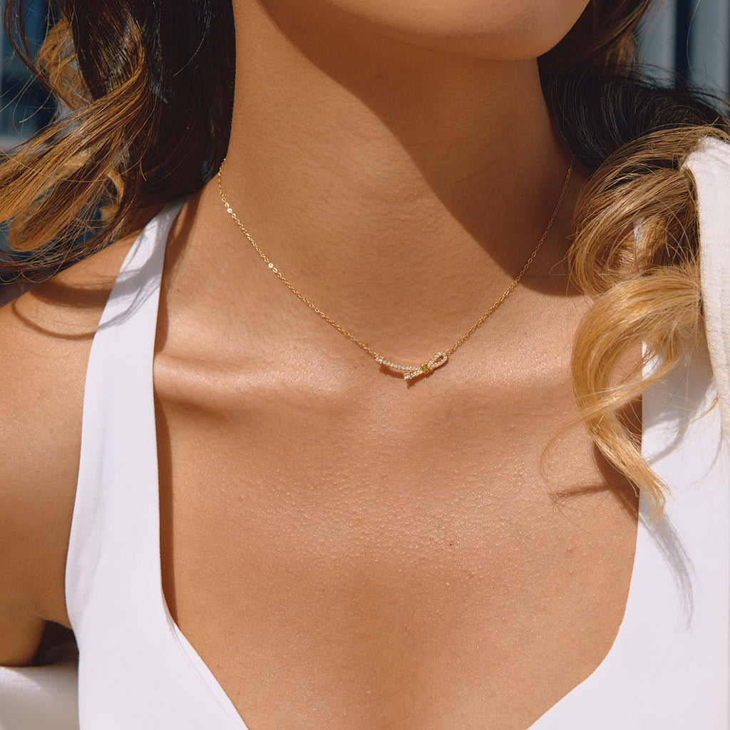 Damen Halskette mit wendigem Schmuckdesign aus hypoallergenem Edelstahl Shop Nory
