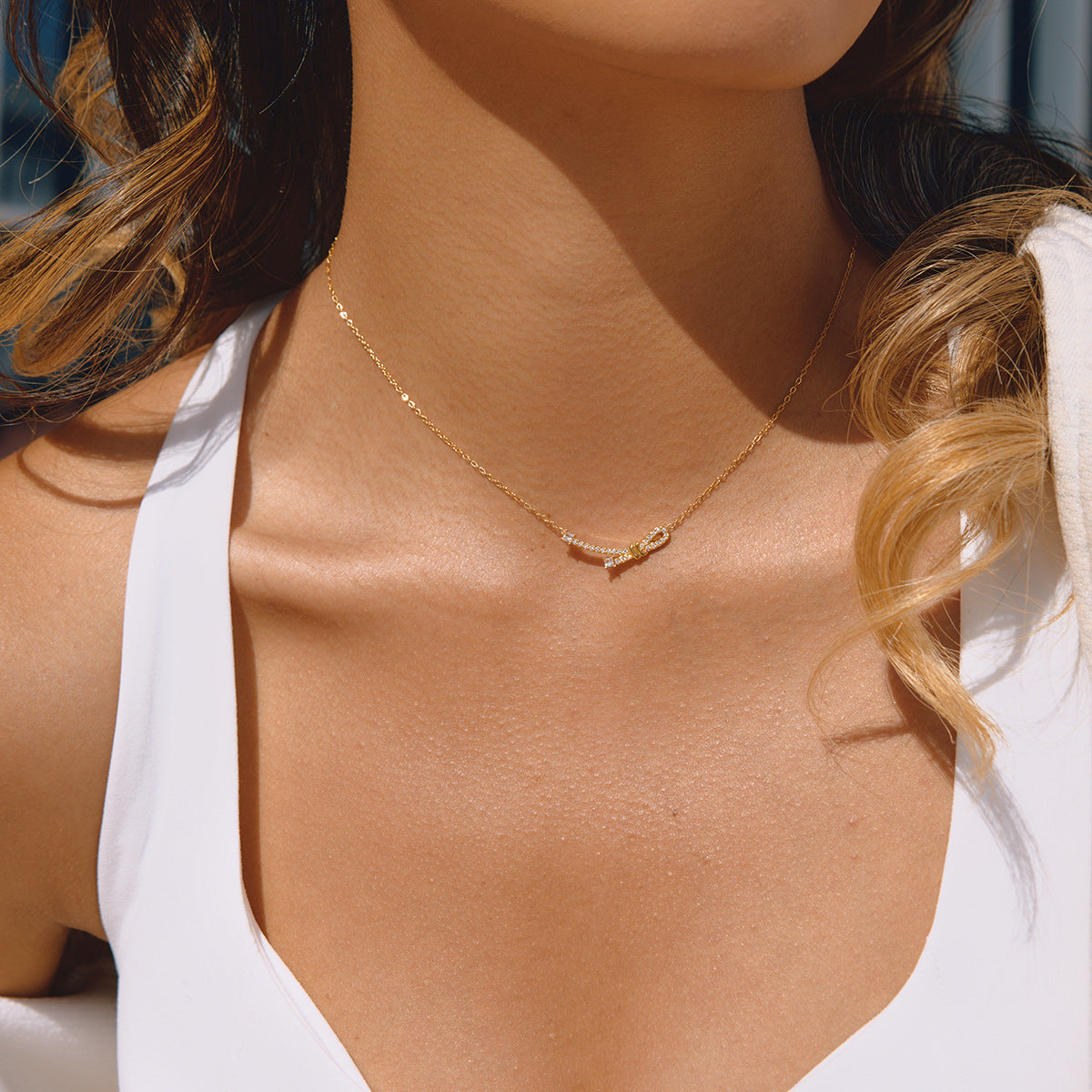 Damen Halskette mit wendigem Schmuckdesign aus hypoallergenem Edelstahl Shop Nory
