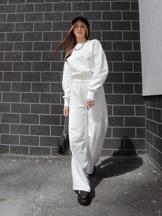 Damen Loungewear-Set mit weitem Crewneck-Sweater und High-Waist Palazzohose Shop Nory