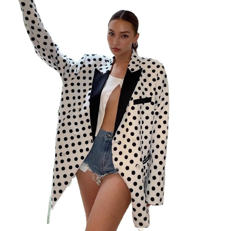Damen Oversize-Tupfenblazer mit kontrastierendem Revers und kastiger Silhouette Shop Nory