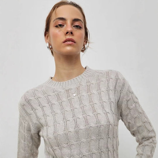 Damen Kurzgeschnittener Zopfstrick-Pullover mit Rundhalsausschnitt und Rippbündchen Shop Nory