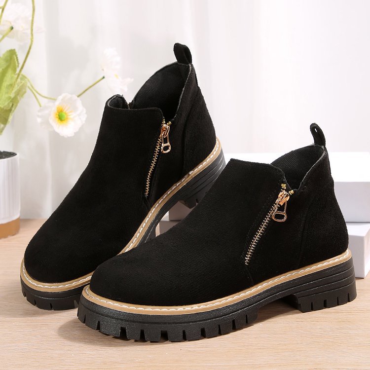 Damen Kurzschaft-Stiefeletten aus Veloursoptik mit seitlichem Reißverschluss und grober Profilsohle Shop Nory