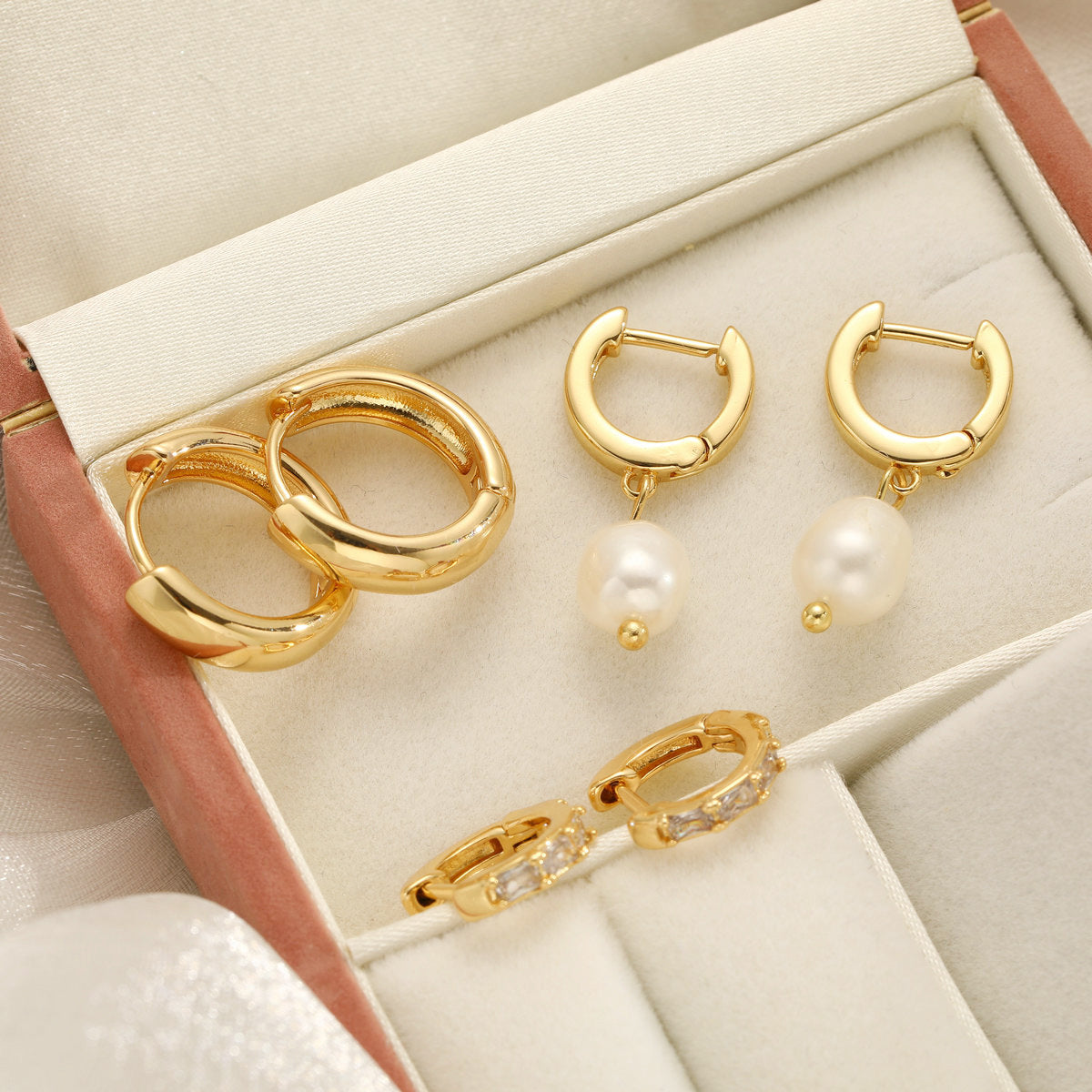 Damen Ohrstecker-Set mit verschiedenen Designs und eleganten Akzenten Shop Nory