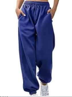 Damen nan relaxed Highwaist-Jogginghose mit elastischem Bund, Kordelzug und gerippten Saumbündchen Shop Nory